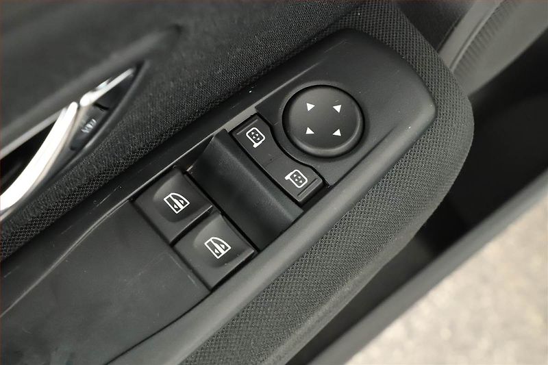 Renault Mégane (2014) 1.2 TCe, Tempomat - fotka 15 z 17