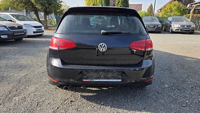 Volkswagen Golf 1.6TDI  DSG COMFORT 77KW - fotka 10 z 44