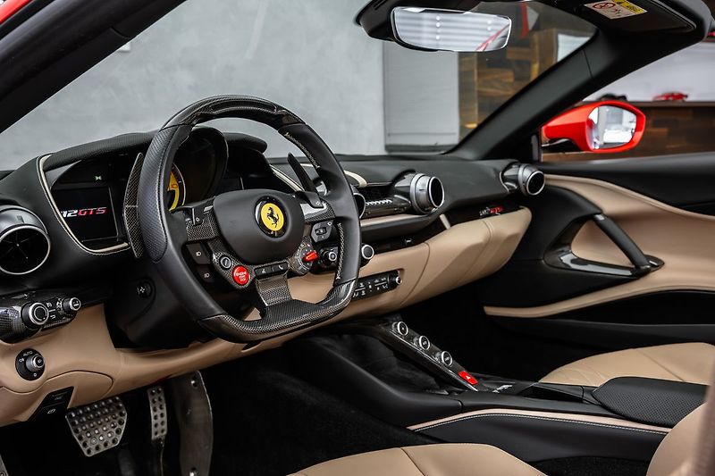 Ferrari 812 GTS, lift, karbon, CZ - fotka 21 z 40