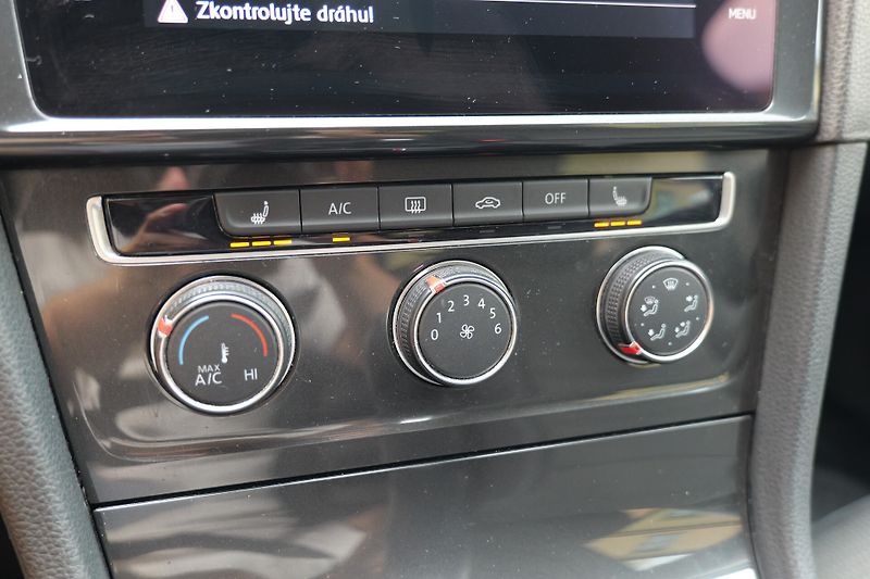 Volkswagen Golf 1.5 TGI DSG Adapt. Tempomat - fotka 22 z 29