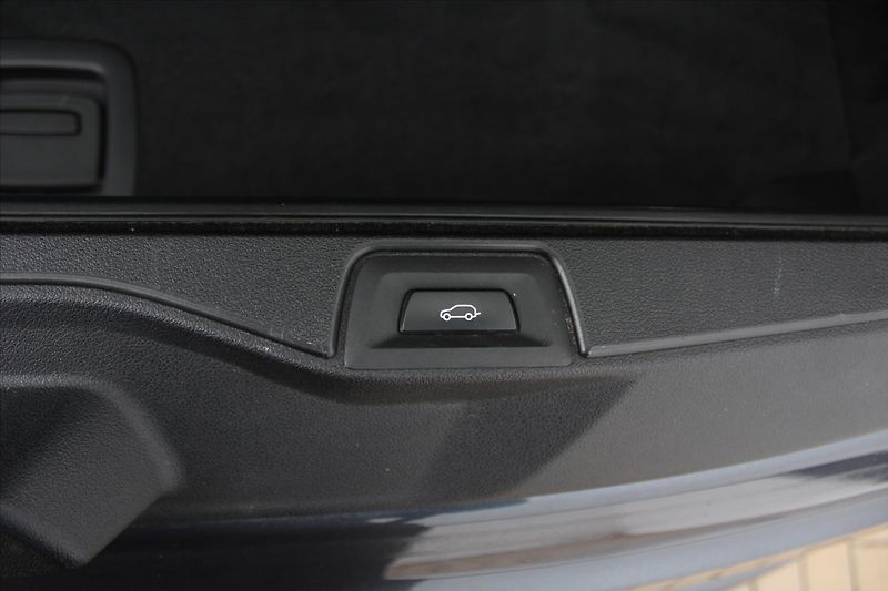 BMW X5 xDrive 30d 195kW M PAKET ČR - fotka 14 z 30