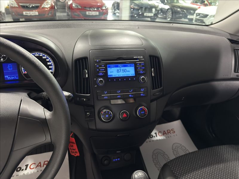 Hyundai i30 1,4   CVVT 95.000KM KLIMA - fotka 10 z 25
