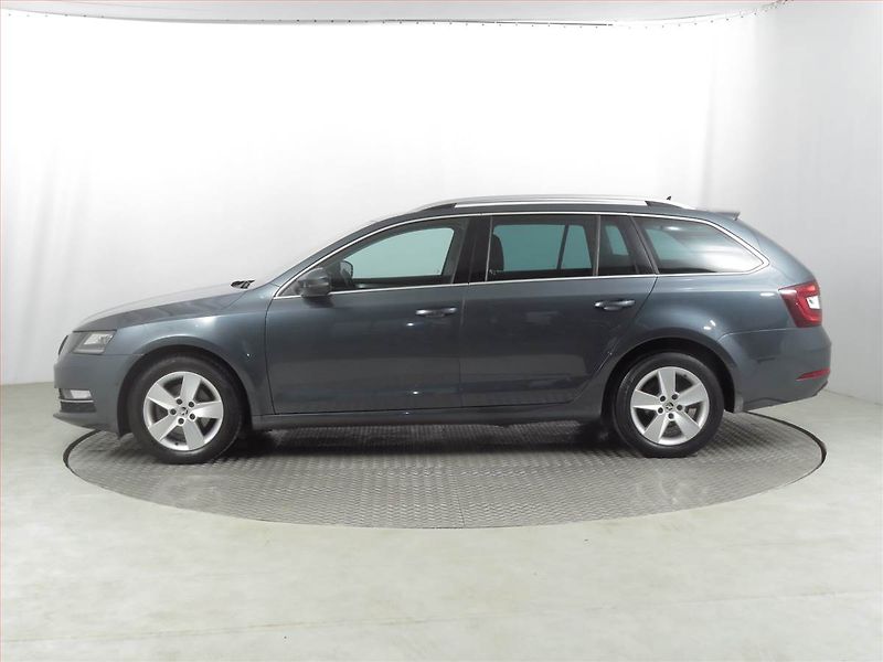 Škoda Octavia (2019) 2.0 TDI, Automat, Navi - fotka 3 z 19