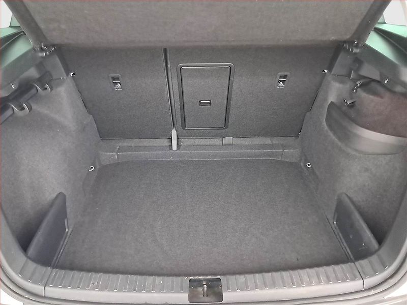Škoda Karoq (2021) 1.5 TSI - fotka 14 z 21
