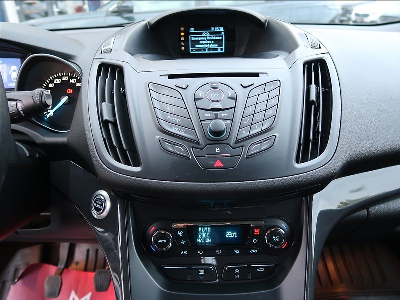 Ford Kuga 1,6 EcoBoost,110kW,NovéČR,tažn - fotka 14 z 23