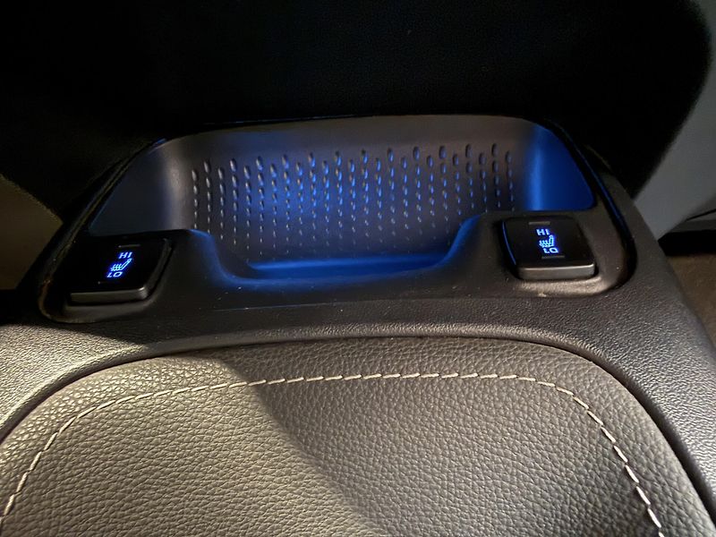 Toyota Corolla 2.0 Hybrid e-CVT Comfort Touri - fotka 11 z 18