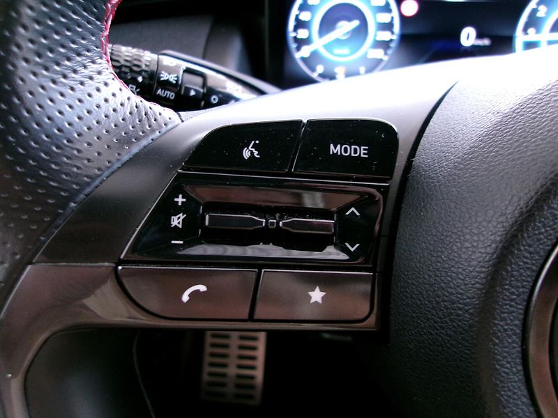 Hyundai Tucson (2021) 1.6T-GDi 110kW N-line MT - fotka 14 z 19