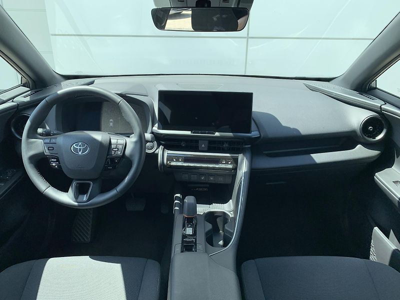Toyota C-HR STYLE 1,8 HYBRID 90kW - fotka 2 z 32