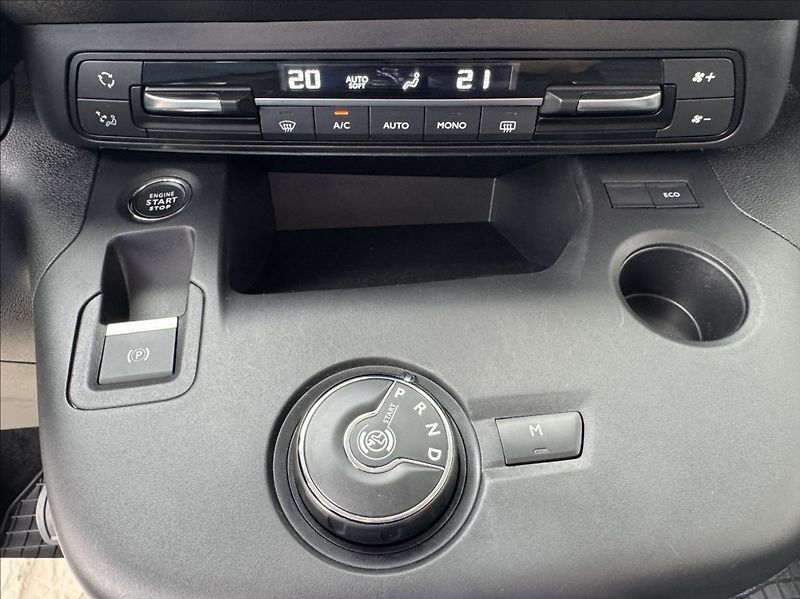 Opel Combo 1,2 T LIFE DPH tažné 1.maj ČR - fotka 37 z 50