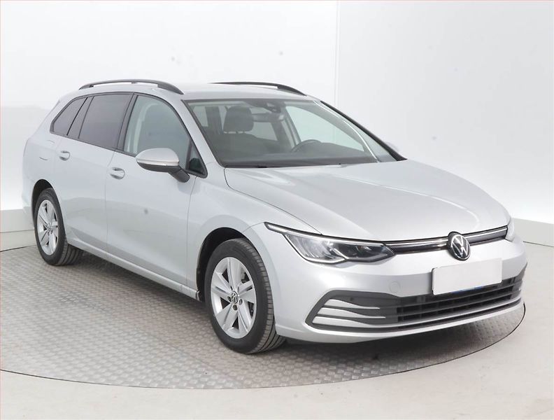 Volkswagen Golf (2022) Life 2.0 TDI, Serv.kniha, Navi - fotka 1 z 15