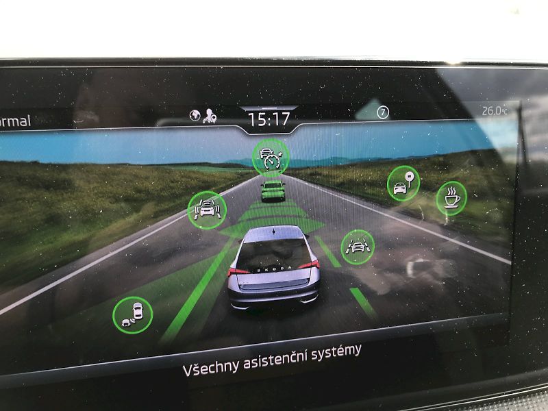 Škoda Scala (2024) SELEC TOP TSI 110/1.5 A7F - fotka 24 z 28