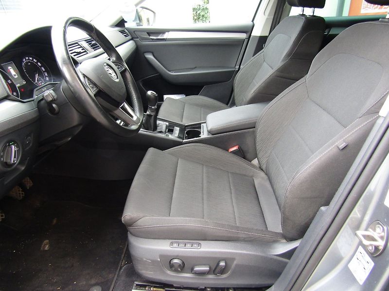 Škoda Superb (2017) 1.6 TDI 88kW - fotka 19 z 40