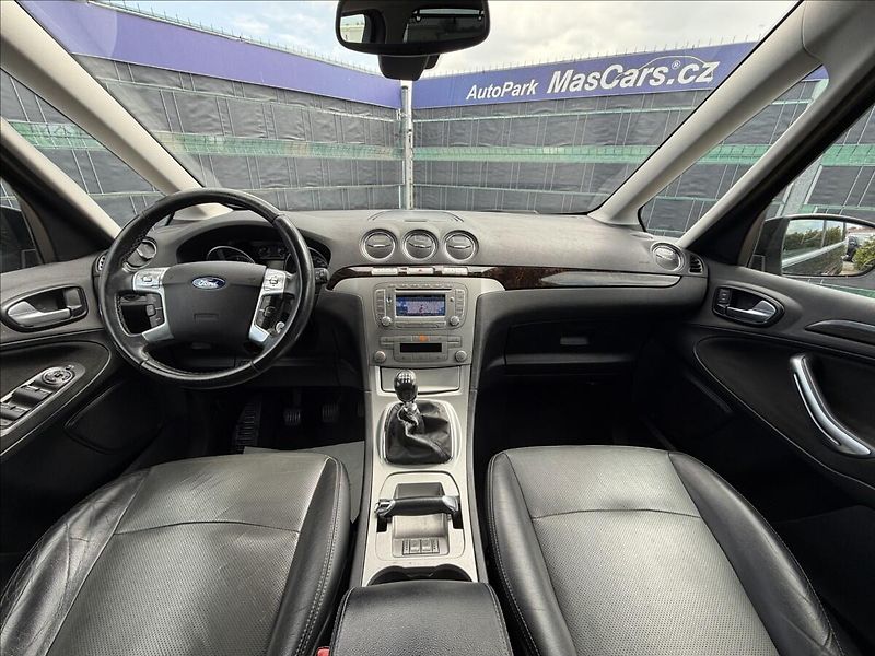 Ford Galaxy 2.0 TDCi Ghia 7míst - fotka 8 z 23
