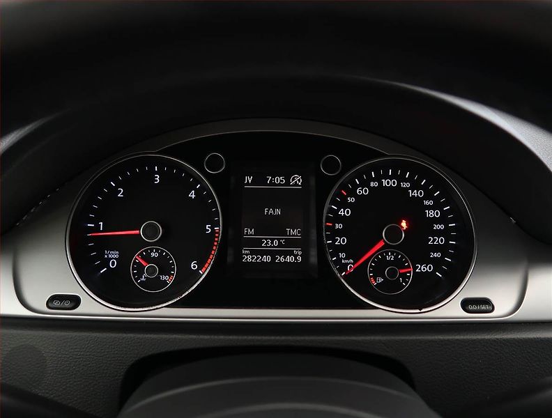Volkswagen Passat (2013) Comfortline 2.0 TDI, Automat - fotka 11 z 21