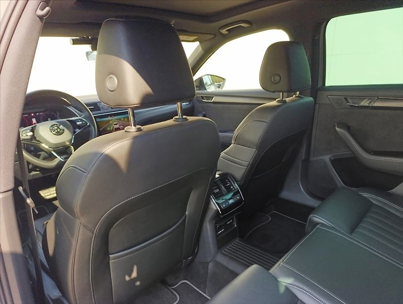 Škoda Superb 2,0 TDi DSG 4x4 Tažné 1maj.,ČR - fotka 20 z 46
