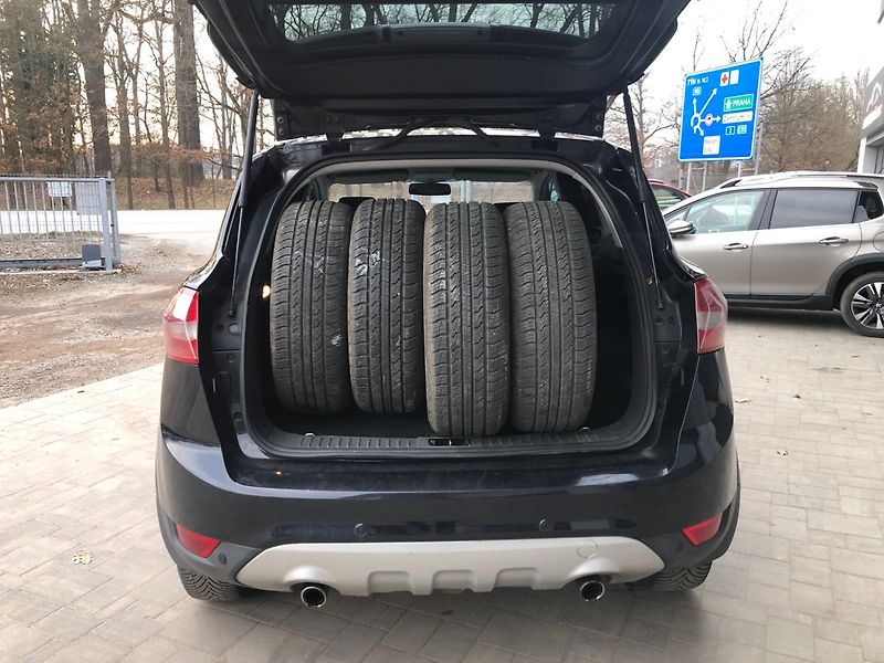 Ford Kuga (2010) 2.0TDCi 4x4 - fotka 24 z 33