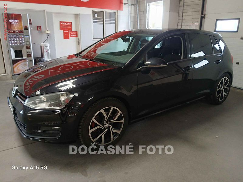 Volkswagen Golf (2014) 2.0 TDi, ČR, AC, tempo - fotka 1 z 3