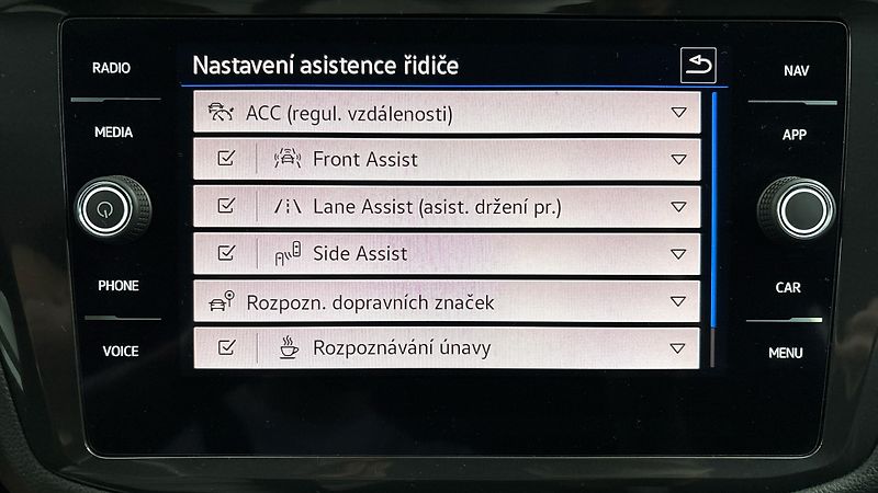 Volkswagen Tiguan Allspace 2.0 TDI DSG 4MOTION R-Line - fotka 25 z 29