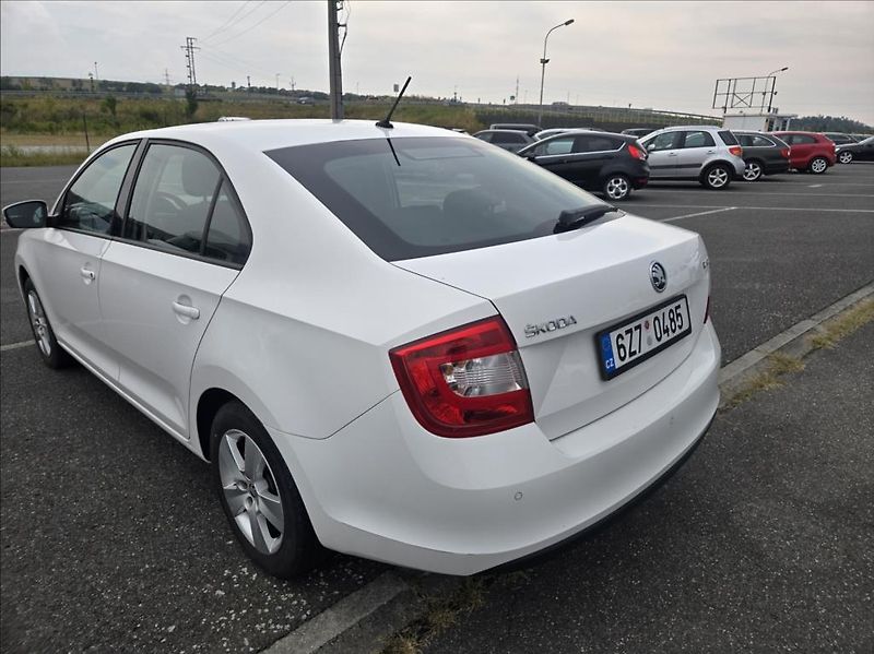 Škoda Rapid 1,2 TSI  AMBIENTE - fotka 7 z 23