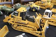 Papírový model Komatsu 375A.