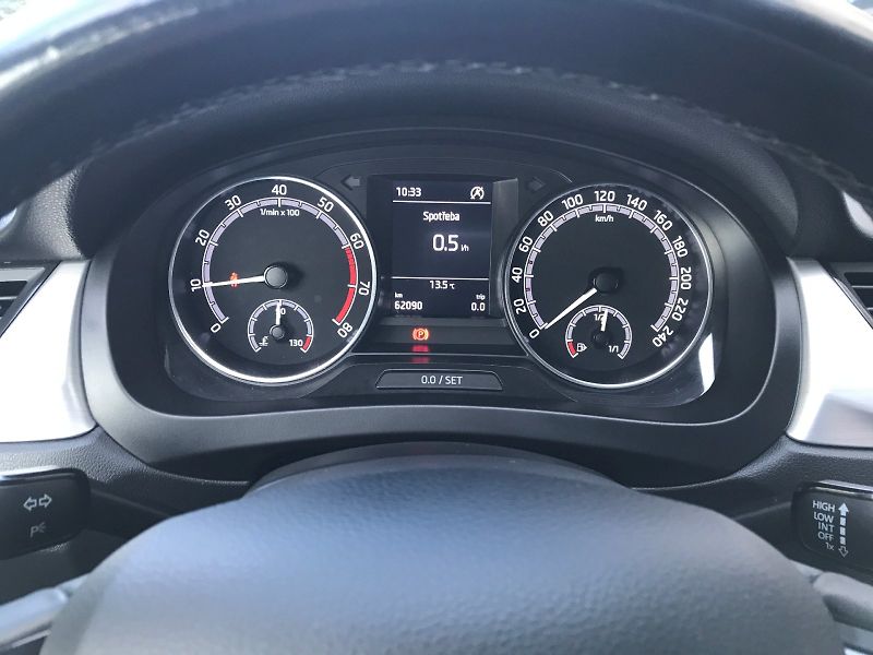 Škoda Rapid (2017) Ambition 1,0 TSI - fotka 8 z 24