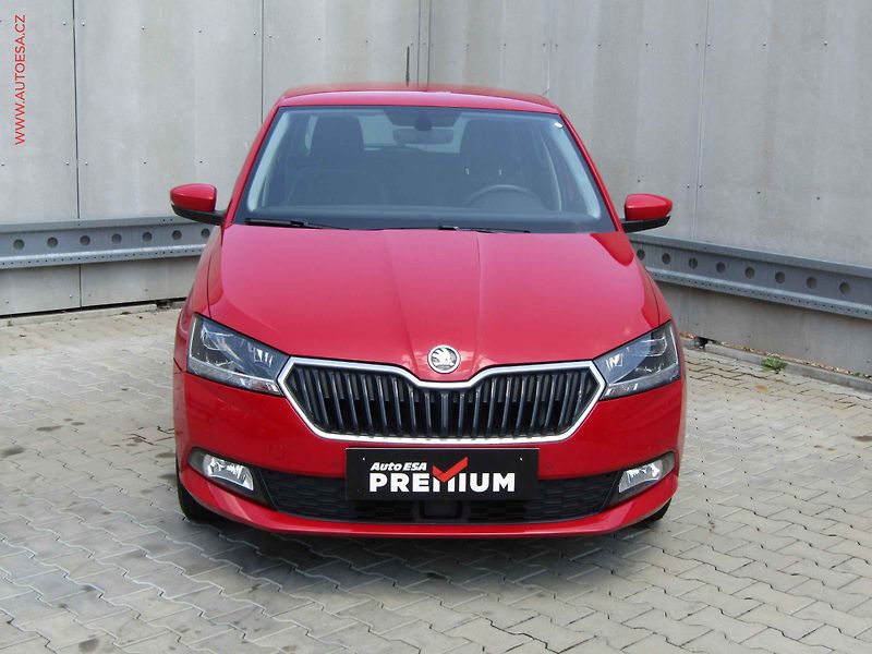 Škoda Fabia (2020) 1.0 TSI, 2.maj,ČR, Style, TZ - fotka 2 z 21