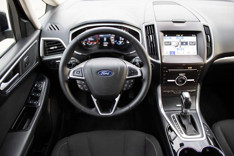 Ford S-MAX servisní knížka - fotka 9 z 36