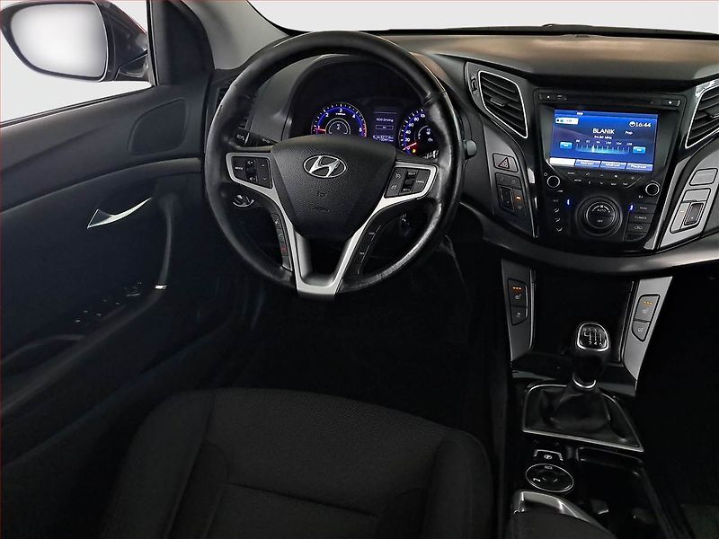 Hyundai i40 (2015) 1.7 CRDi, Navi, Tempomat - fotka 7 z 15
