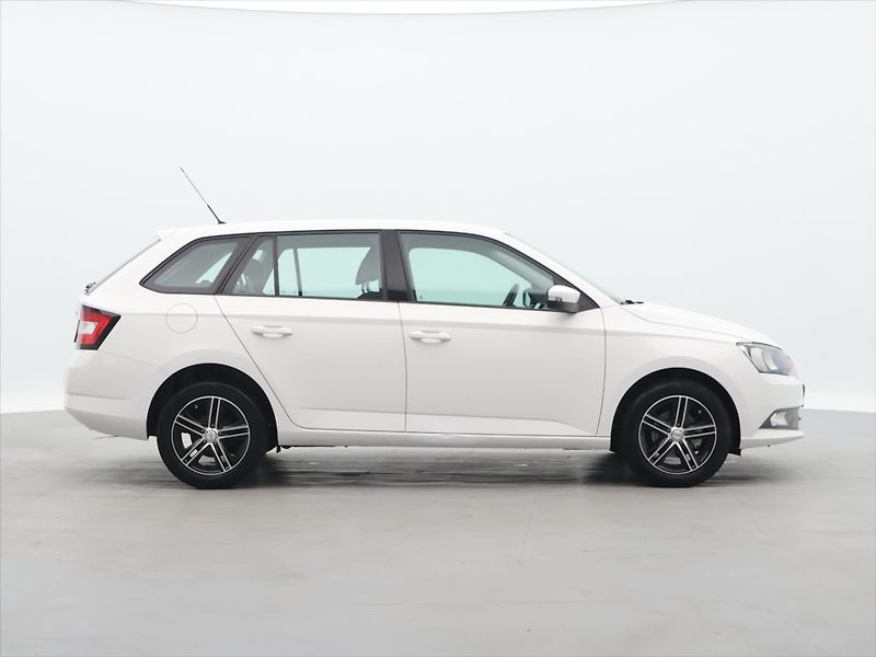 Škoda Fabia 1.0 TSI 70kW Ambition CZ - fotka 8 z 26