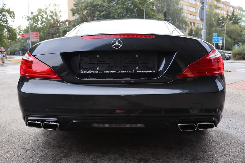 Mercedes-Benz SL Mercedes-Benz SL 500 BlueEFFIC - fotka 15 z 55