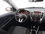 Kia Ceed (2010) 1.6 CRDi, jezdí výborně - náhled 7