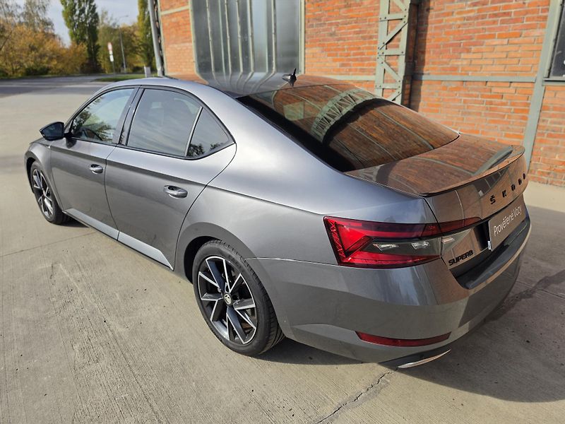 Škoda Superb (2023) Sportline 2,0 TDI 110kW AUT - fotka 3 z 23