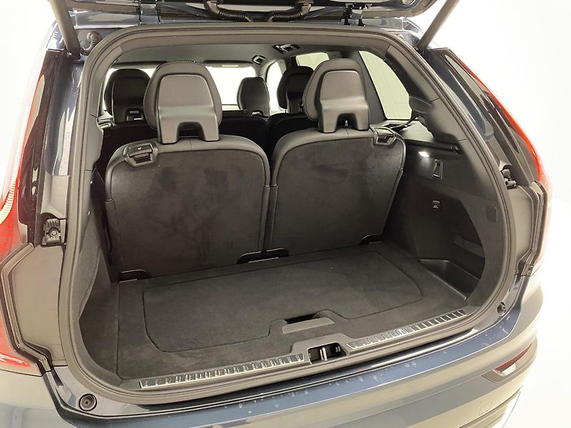 Volvo XC90 (2026) B5 AWD AUT BLACK EDITION PLUS  - fotka 23 z 74