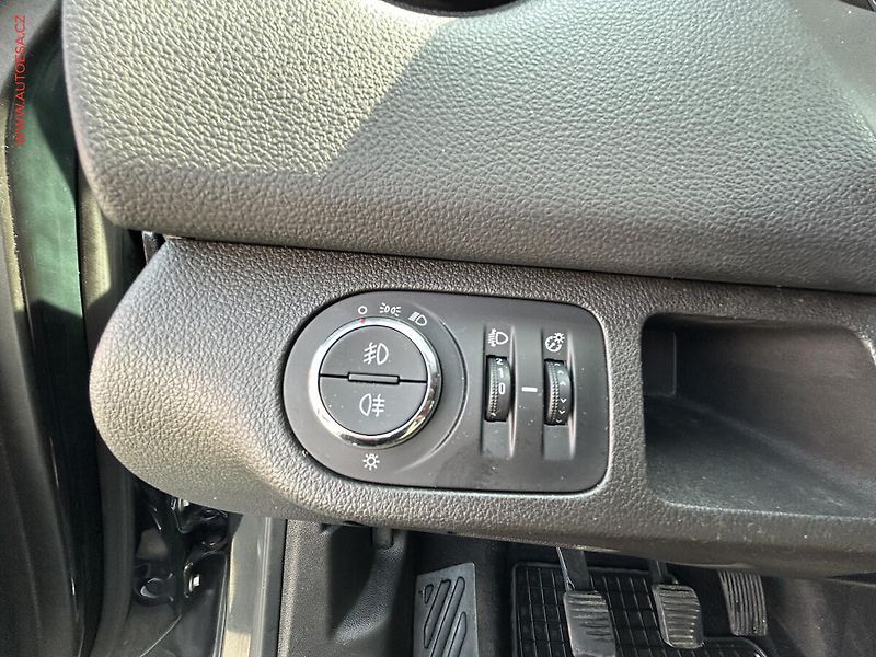 Opel Meriva (2012) 1.7CDTI, AC, výhřev sed - fotka 12 z 15