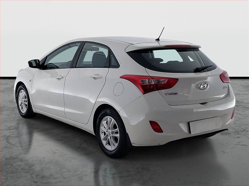 Hyundai i30 (2015) 1.4 CVVT, Tempomat - fotka 4 z 17