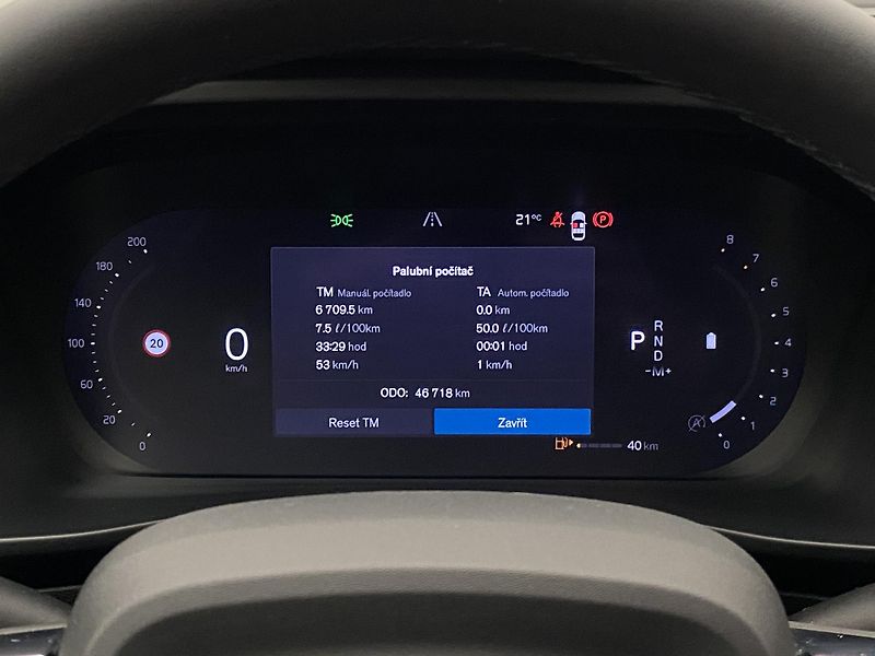 Volvo XC40 B4 DARK ULTIMATE AUT CZ - fotka 26 z 56