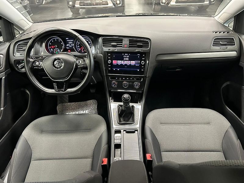 Volkswagen Golf (2019) 1.5 TGI Comfort MAN 2019 | Zár - fotka 36 z 62