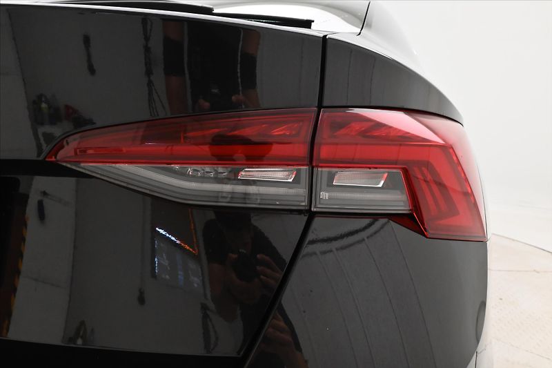 Škoda Octavia 2,0 TDI 110kW DSG Style Záruka - fotka 32 z 33