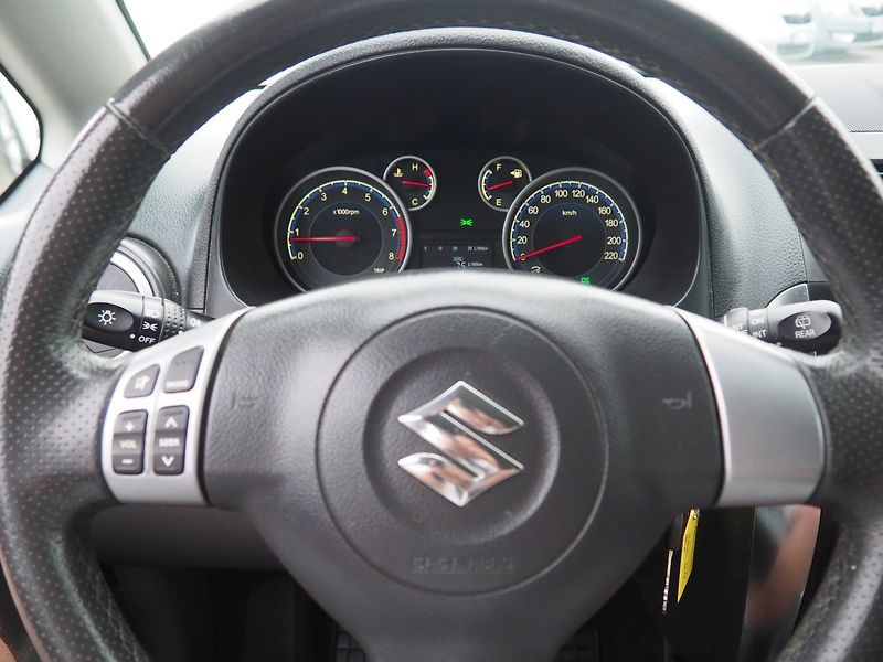 Suzuki SX4 (2013) 1.6 VVT 4x4, AC, 1.Maj CZ - fotka 19 z 32