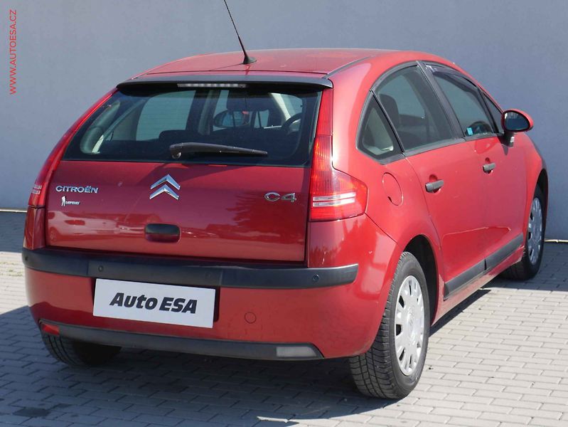 Citroën C4 (2008) 1.4i, ČR, Temp. - fotka 4 z 17