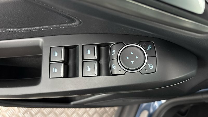 Ford Focus 1.5 Ecoblue AUT Titanium Kombi - fotka 21 z 26