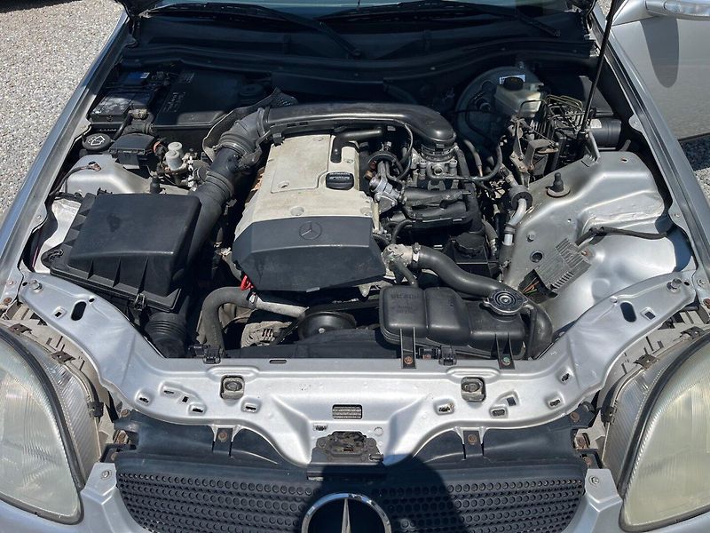 Mercedes-Benz SLK (1999) 200 2.0 i - fotka 18 z 19