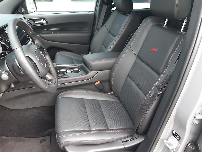 Dodge Durango (2026) 5,7 V8 HEMI  R/T 4x4 - fotka 26 z 47