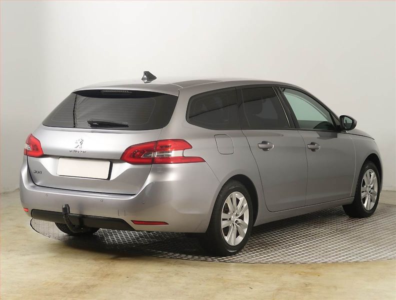 Peugeot 308 (2018) 1.2 PureTech, Tempomat - fotka 5 z 20
