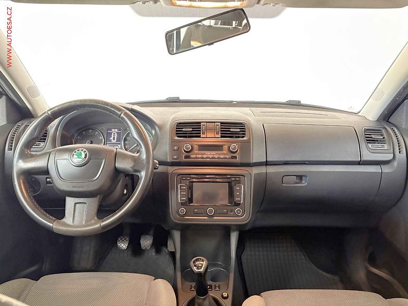 Škoda Fabia (2012) 1.2 tsi, ČR, autoAC - fotka 8 z 15
