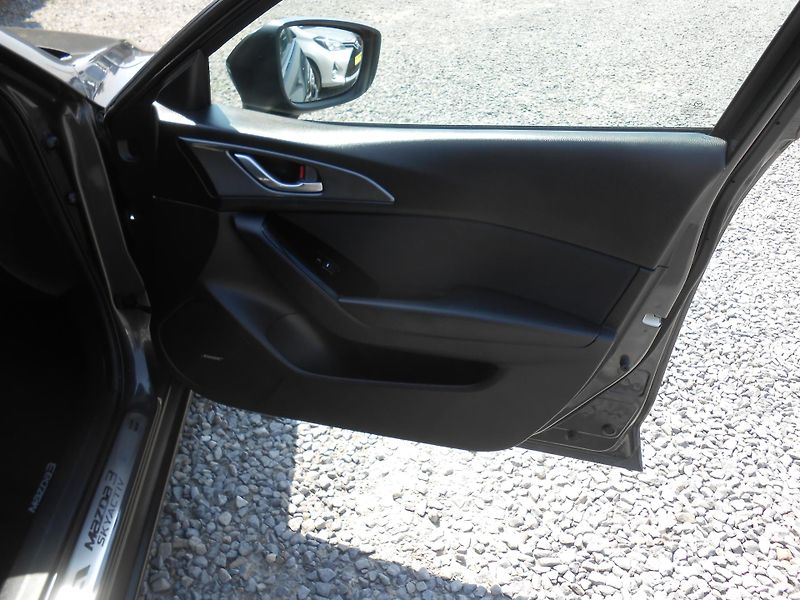 Mazda 3 2.0,FULL LED,KAMERA,head-up - fotka 17 z 49