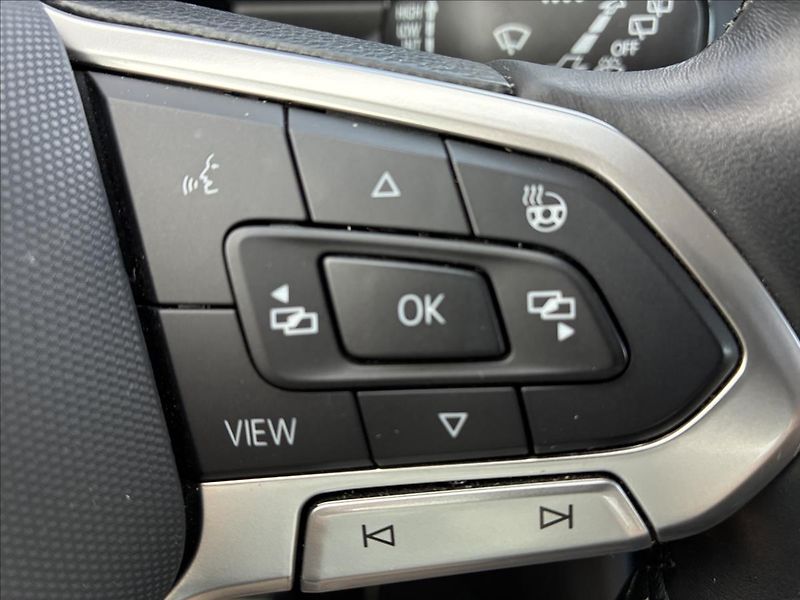 Volkswagen Tiguan Allspace 2,0 TDI IQ LIGHT TAŽNÉ KAMERA - fotka 27 z 28