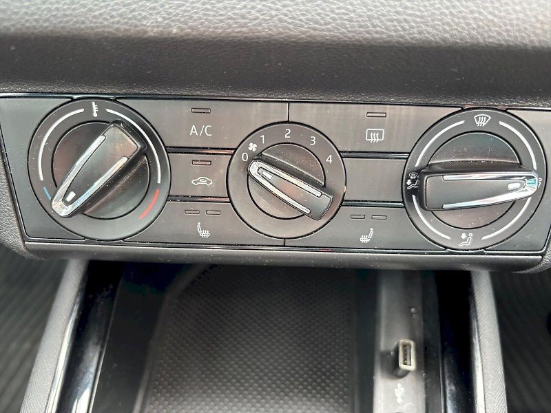 Škoda Scala (2021) DRIVE 1.0TSI 85KW 6MP - fotka 30 z 32