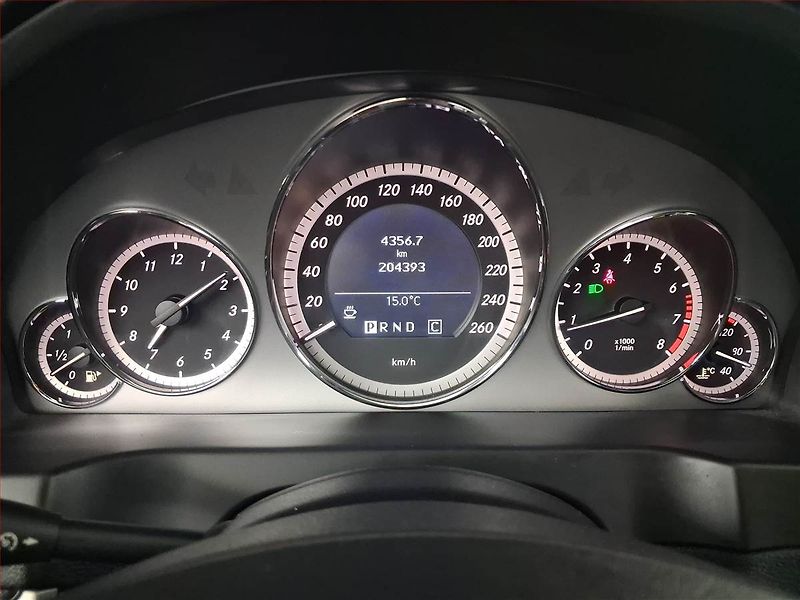 Mercedes-Benz Třídy E (2010) Avantgarde E 250, Automat - fotka 11 z 17
