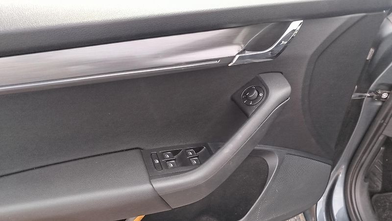 Škoda Octavia (2018) 1.5 tsi  TAŽNÉ ZAŘÍZENÍ  - fotka 7 z 30